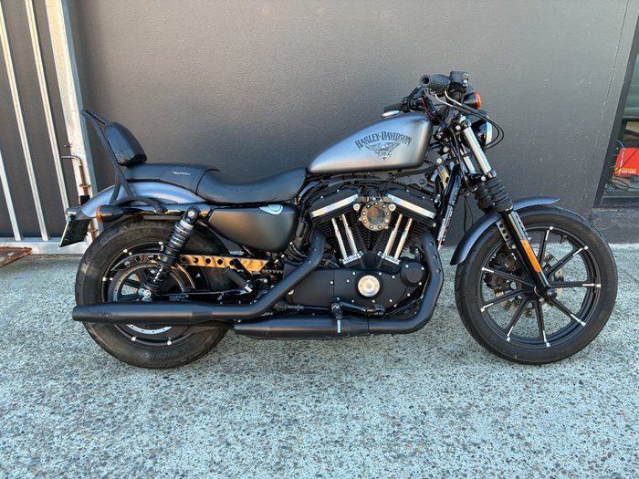 HARLEY-DAVIDSON XL883 IRON 883