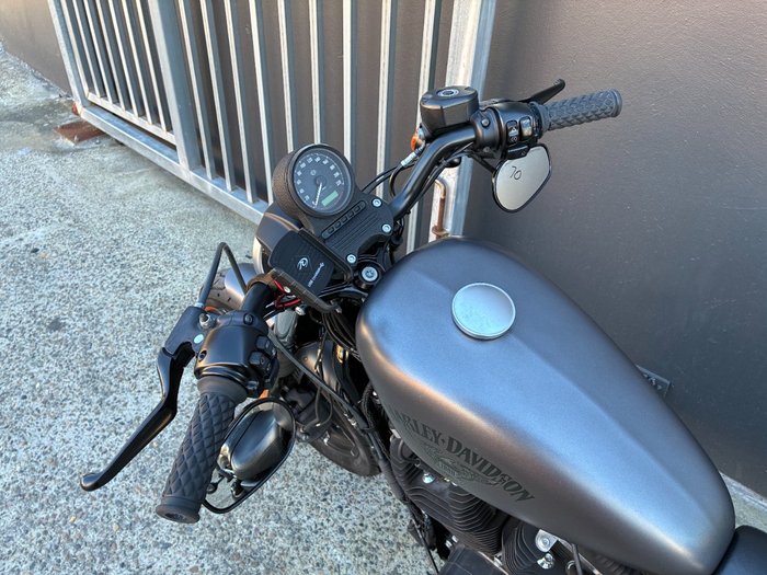 2015 HARLEY-DAVIDSON XL883 IRON 883 BLACK