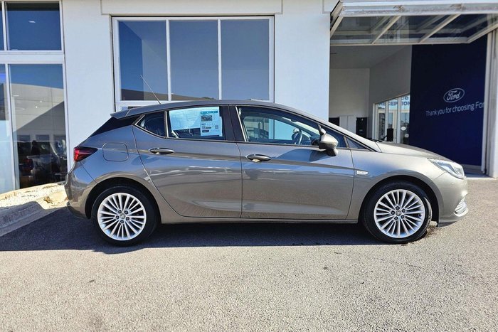 2016 Holden Astra R