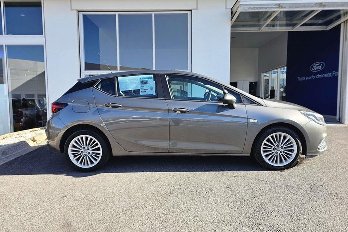 2016 Holden Astra R