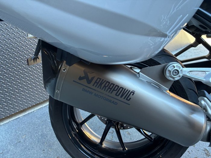 2024 BMW Motorrad R 1250 RS RED/WHITE