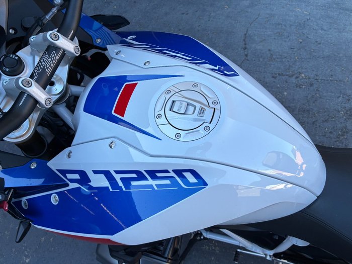 2024 BMW Motorrad R 1250 RS RED/WHITE
