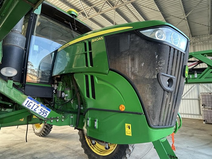 2015 John Deere R4045 Sp Sprayer