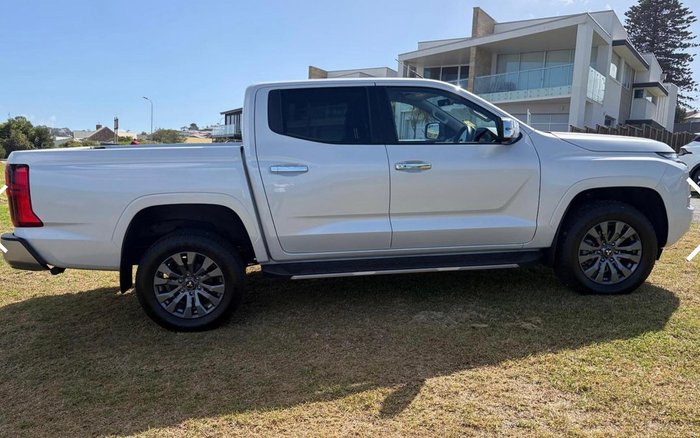 2025 Mitsubishi Triton GLS