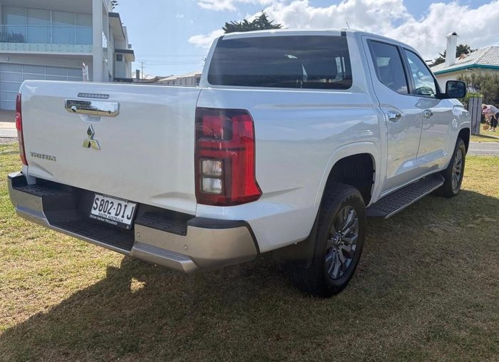 2025 Mitsubishi Triton GLS