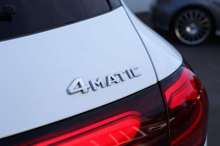 2025 Mercedes-Benz GLC-Class GLC300
