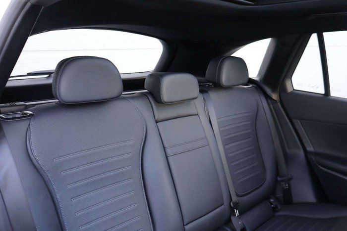 2025 Mercedes-Benz GLC-Class GLC300
