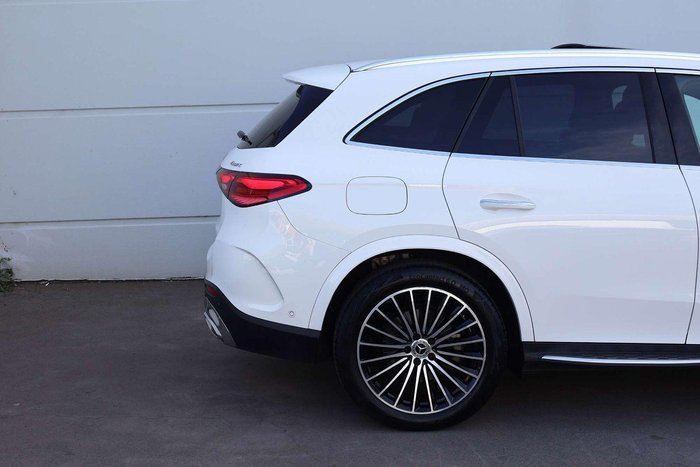2025 Mercedes-Benz GLC-Class GLC300