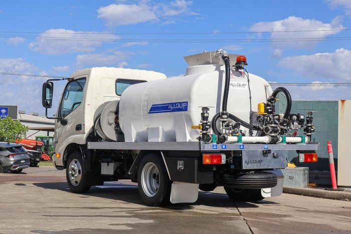 2025 Hino 300 Series