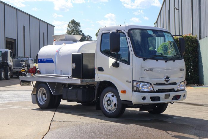 2025 Hino 300 Series