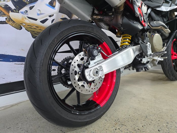 2025 DUCATI HYPERMOTARD MONO RVE RED