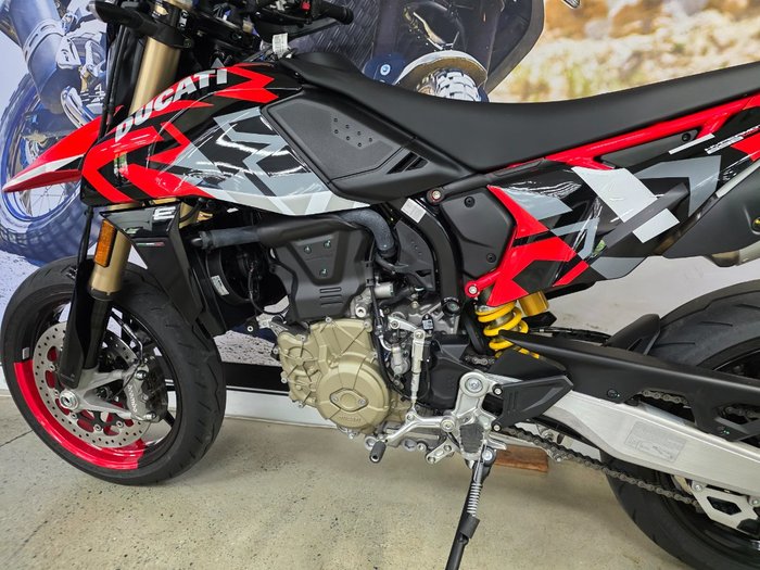 2025 DUCATI HYPERMOTARD MONO RVE RED