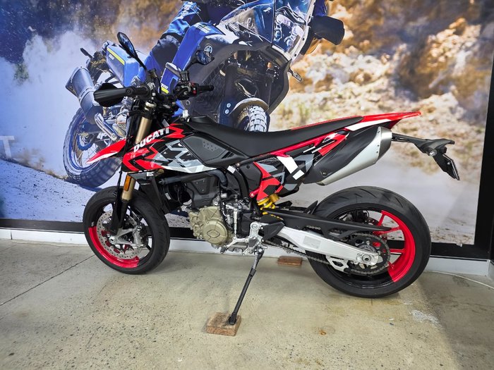 2025 DUCATI HYPERMOTARD MONO RVE RED