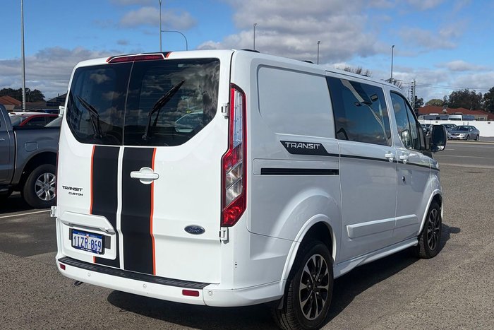 2023 Ford Transit Custom