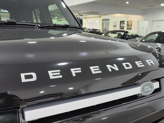 2025 Land Rover Defender 110 D250 S