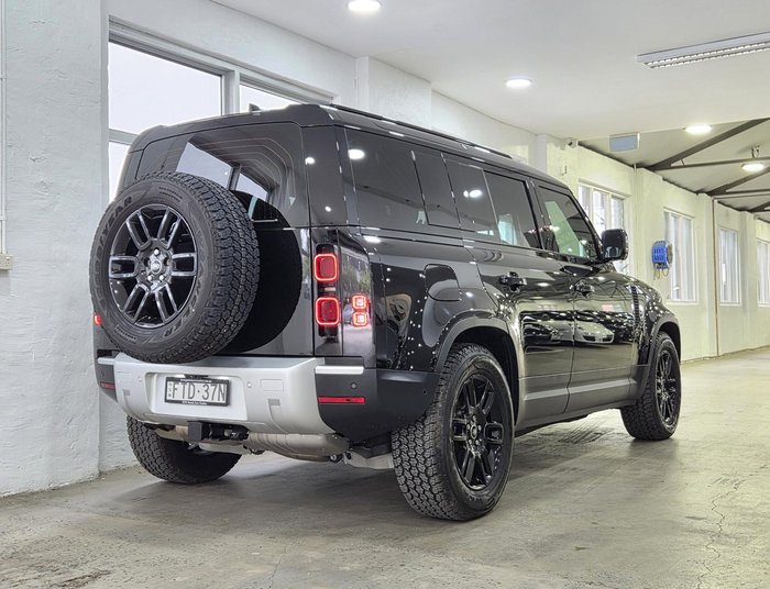 2025 Land Rover Defender 110 D250 S