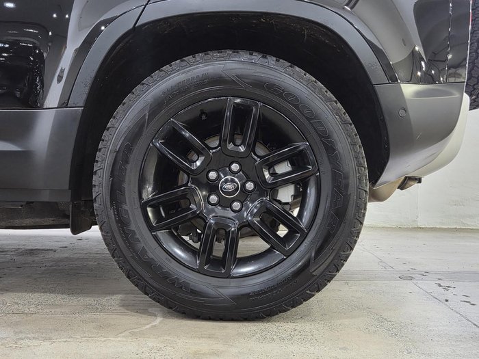2025 Land Rover Defender 110 D250 S