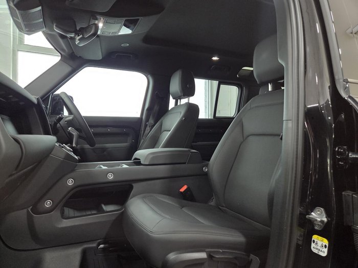 2025 Land Rover Defender 110 D250 S