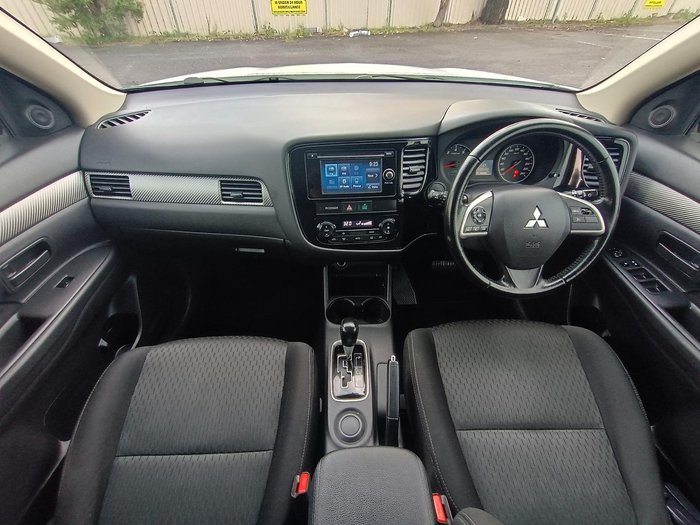 2014 Mitsubishi Outlander ES