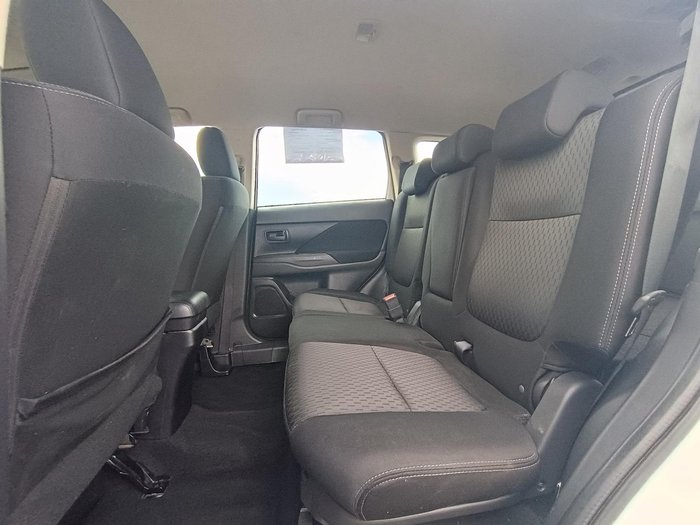 2014 Mitsubishi Outlander ES