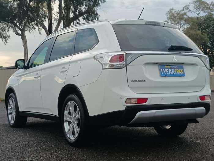 2014 Mitsubishi Outlander ES