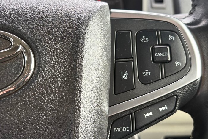 2021 Toyota Hiace Commuter