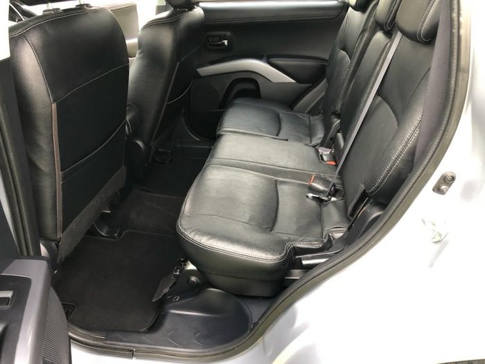 2012 Mitsubishi Outlander LS