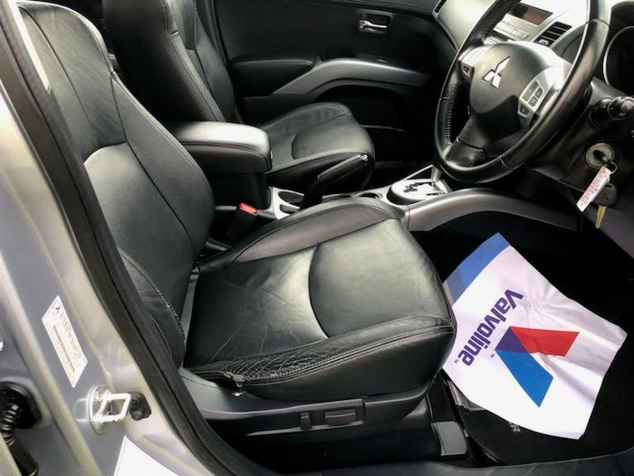 2012 Mitsubishi Outlander LS