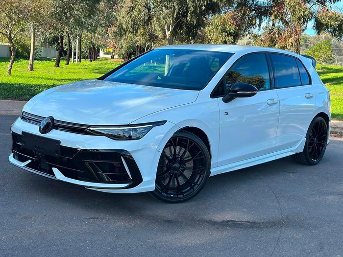 2025 Volkswagen Golf R Black Edition