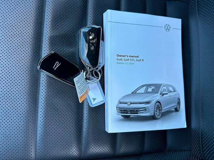 2025 Volkswagen Golf R Black Edition