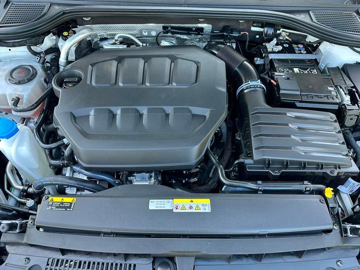 2025 Volkswagen Golf R Black Edition