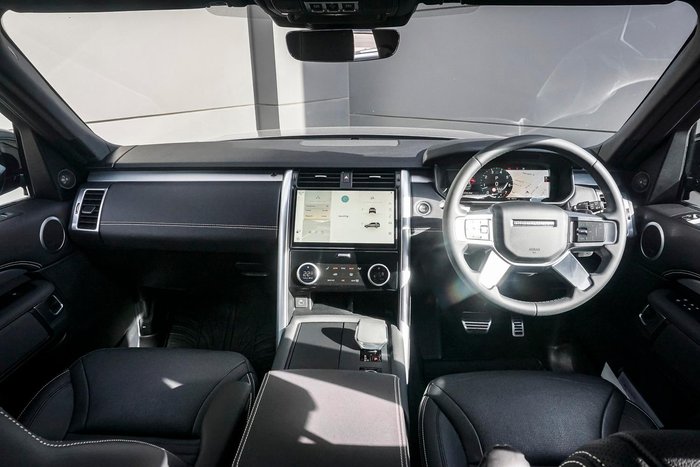 2024 Land Rover Discovery P360 Dynamic SE