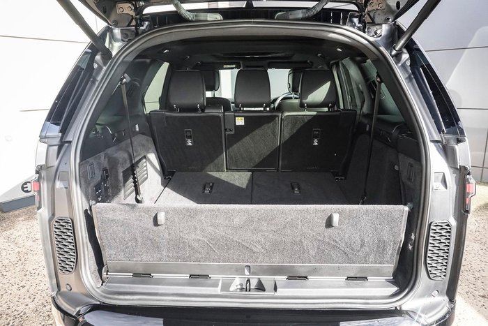 2024 Land Rover Discovery P360 Dynamic SE