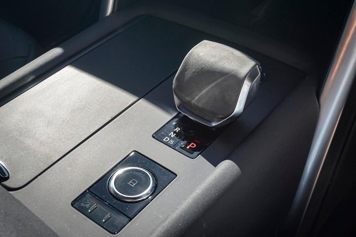 2024 Land Rover Discovery P360 Dynamic SE