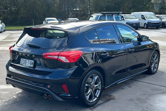 2018 Ford Focus ST-Line