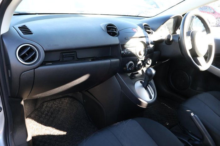 2014 Mazda 2 Neo Sport