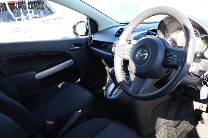 2014 Mazda 2 Neo Sport