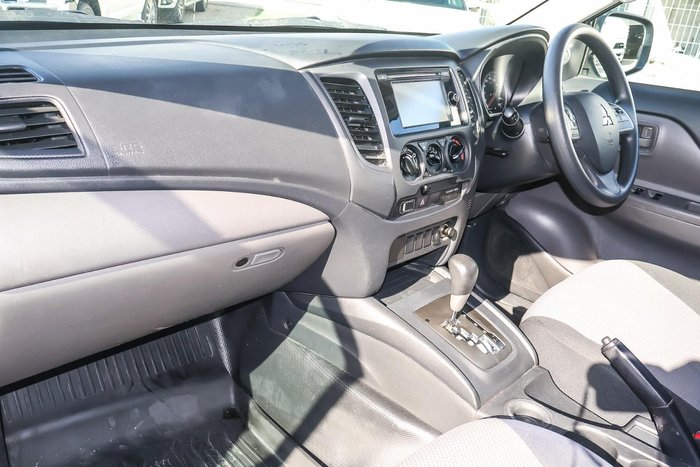 2017 Mitsubishi Triton GLX