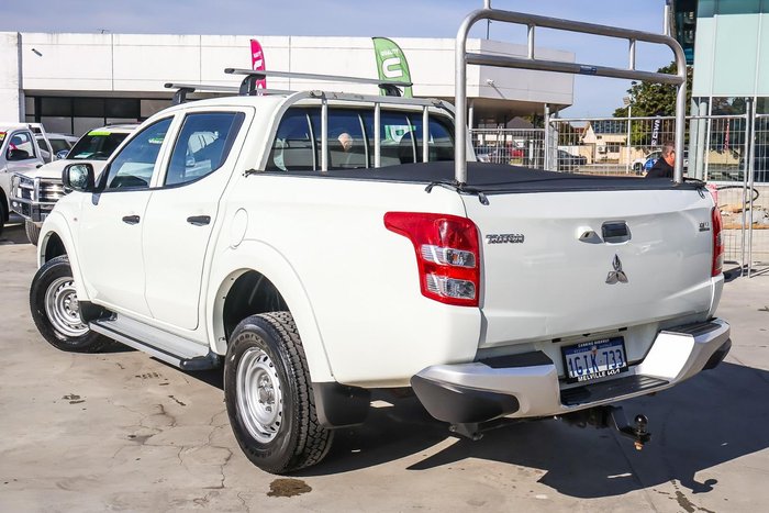 2017 Mitsubishi Triton GLX