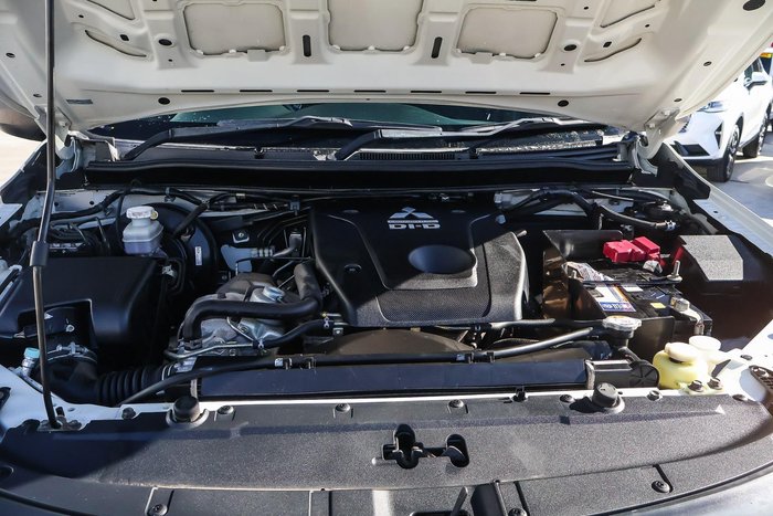 2017 Mitsubishi Triton GLX