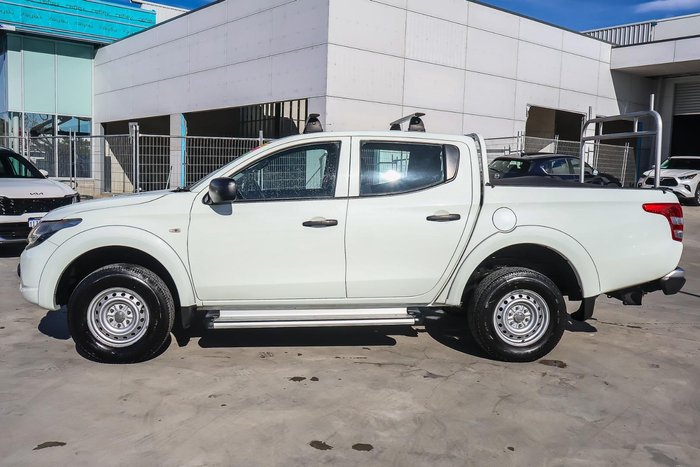 2017 Mitsubishi Triton GLX