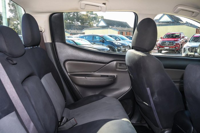 2017 Mitsubishi Triton GLX