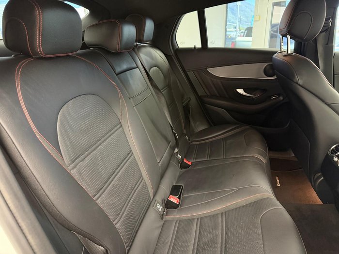 2022 Mercedes-Benz GLC-Class GLC300