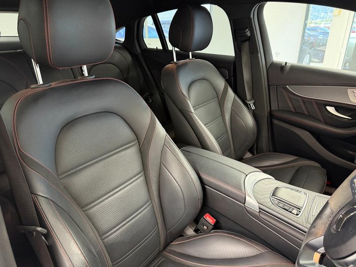 2022 Mercedes-Benz GLC-Class GLC300