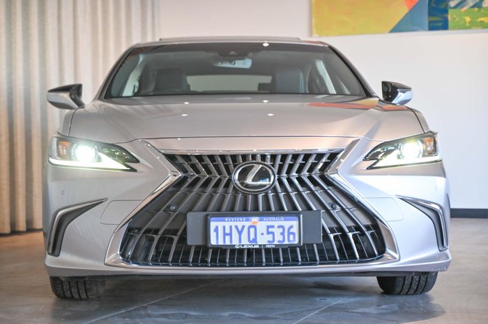 2023 Lexus ES 300h Luxury
