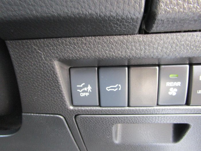 2023 Isuzu MU-X LS-T