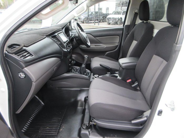 2015 Mitsubishi Triton GLX