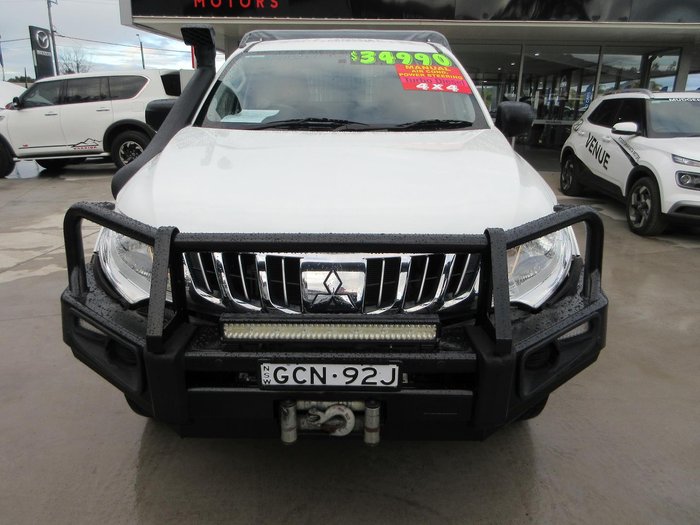 2015 Mitsubishi Triton GLX