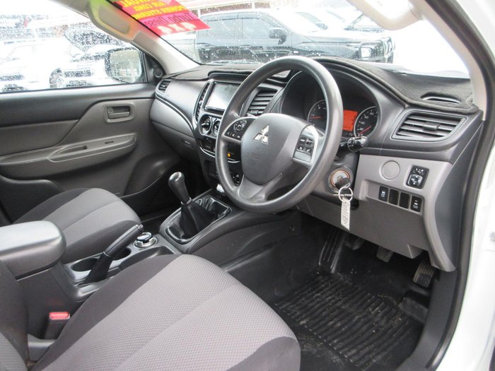 2015 Mitsubishi Triton GLX