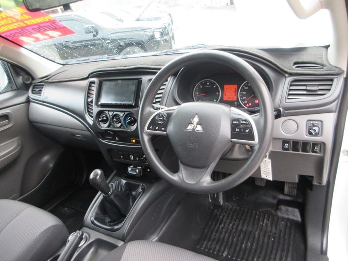 2015 Mitsubishi Triton GLX